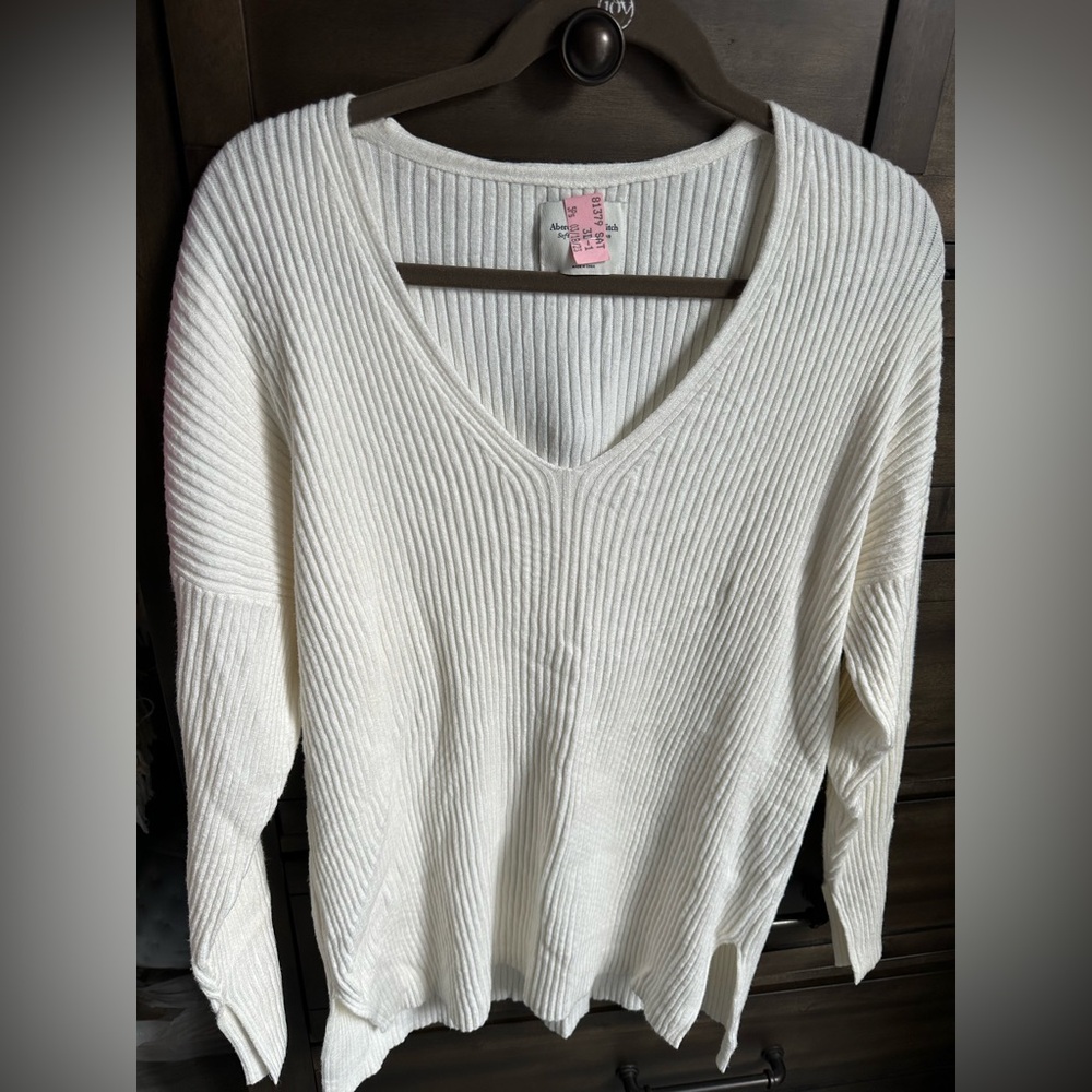 Abercrombie & Fitch Sweater